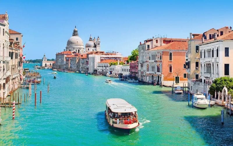 Chi phí xin visa du lịch châu Âu hiện nay là bao nhiêu?